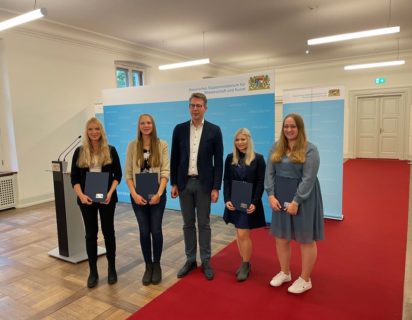 Towards entry "ASC-Student Anna Meyer recives three top awards in 2022"